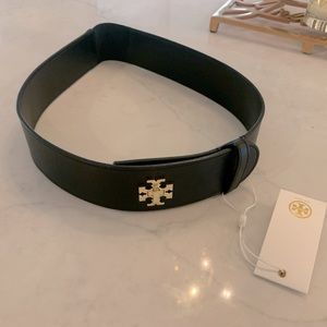 Brand new with tags Tory Burch logo turnlock stretch belt